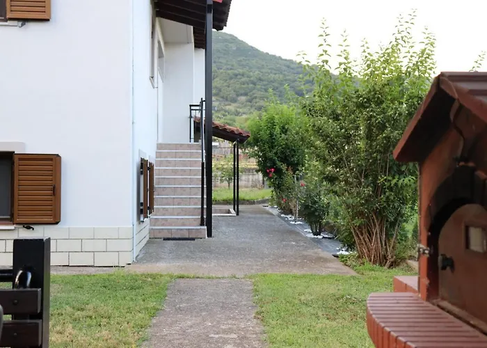 Cozy Garden Hideaway Apartament Kalambaka